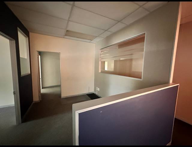 388M² OFFICE TO LET IN PARKTOWN